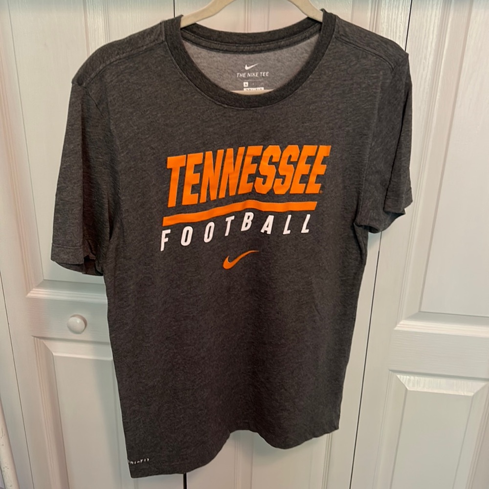 It’s about time for Game Day!! Tennessee Football shirt Nike Men’s S
